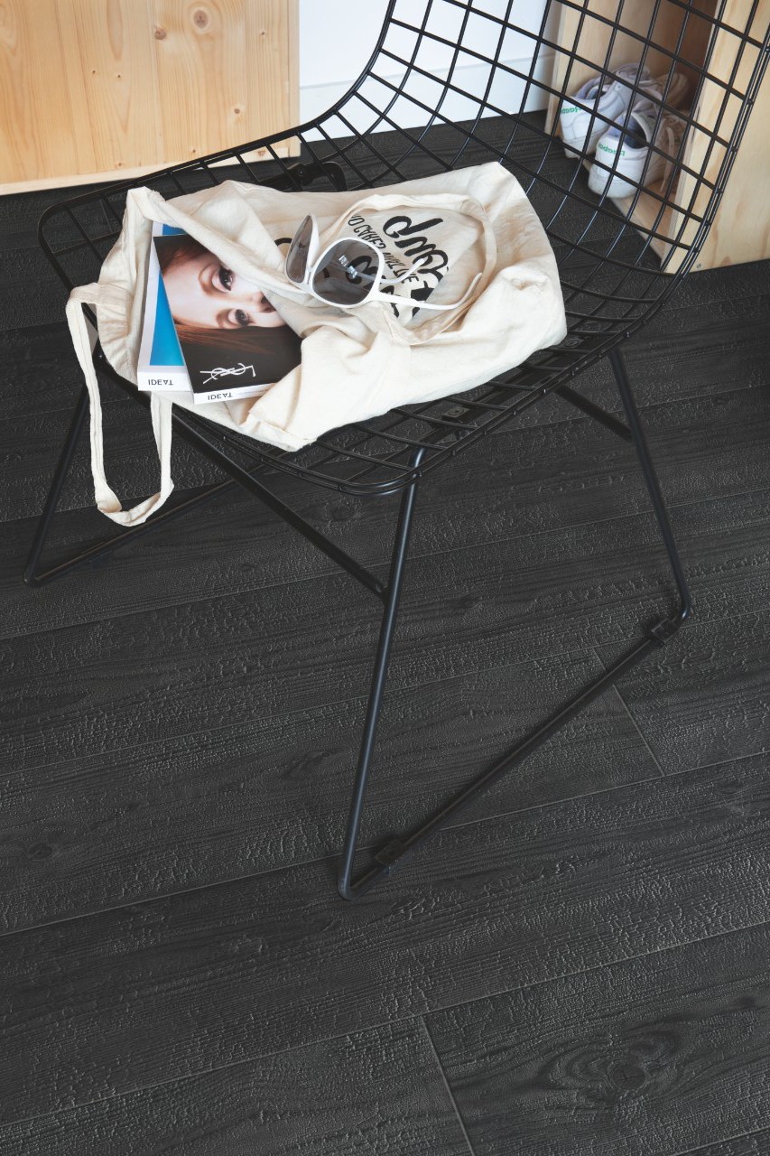 Ламинат Quick Step Impressive Дуб Черная ночь IM1862 1380×190×8 фото в интерьере